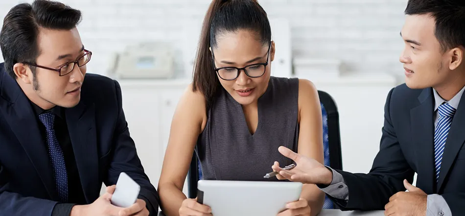 Can a Dependent Pass Holder Start a Business in Singapore?