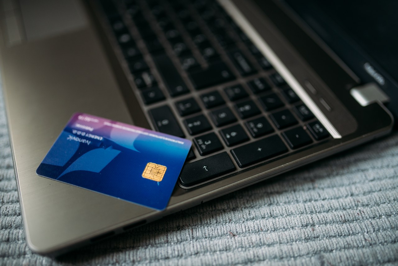 Corporate Bank Accounts: Digital vs Traditional